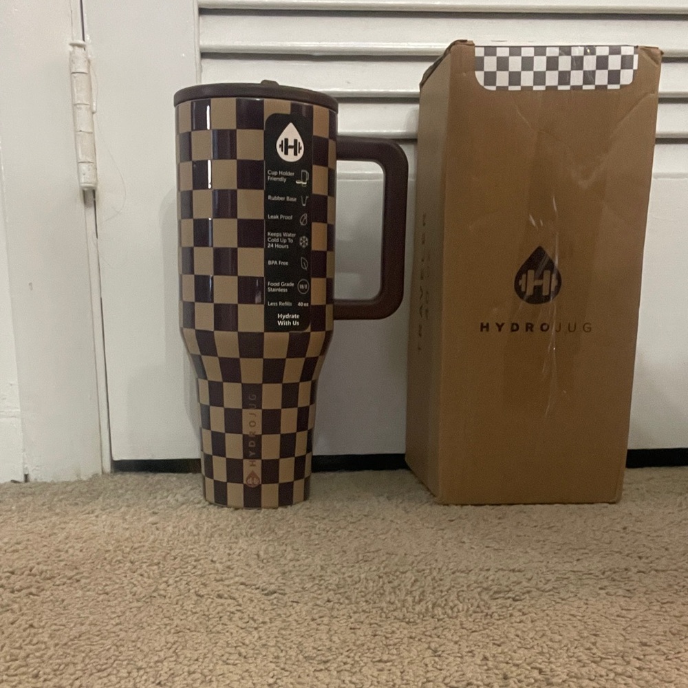 HydroJug Brown Checkerboard Travel Mug with Handle
